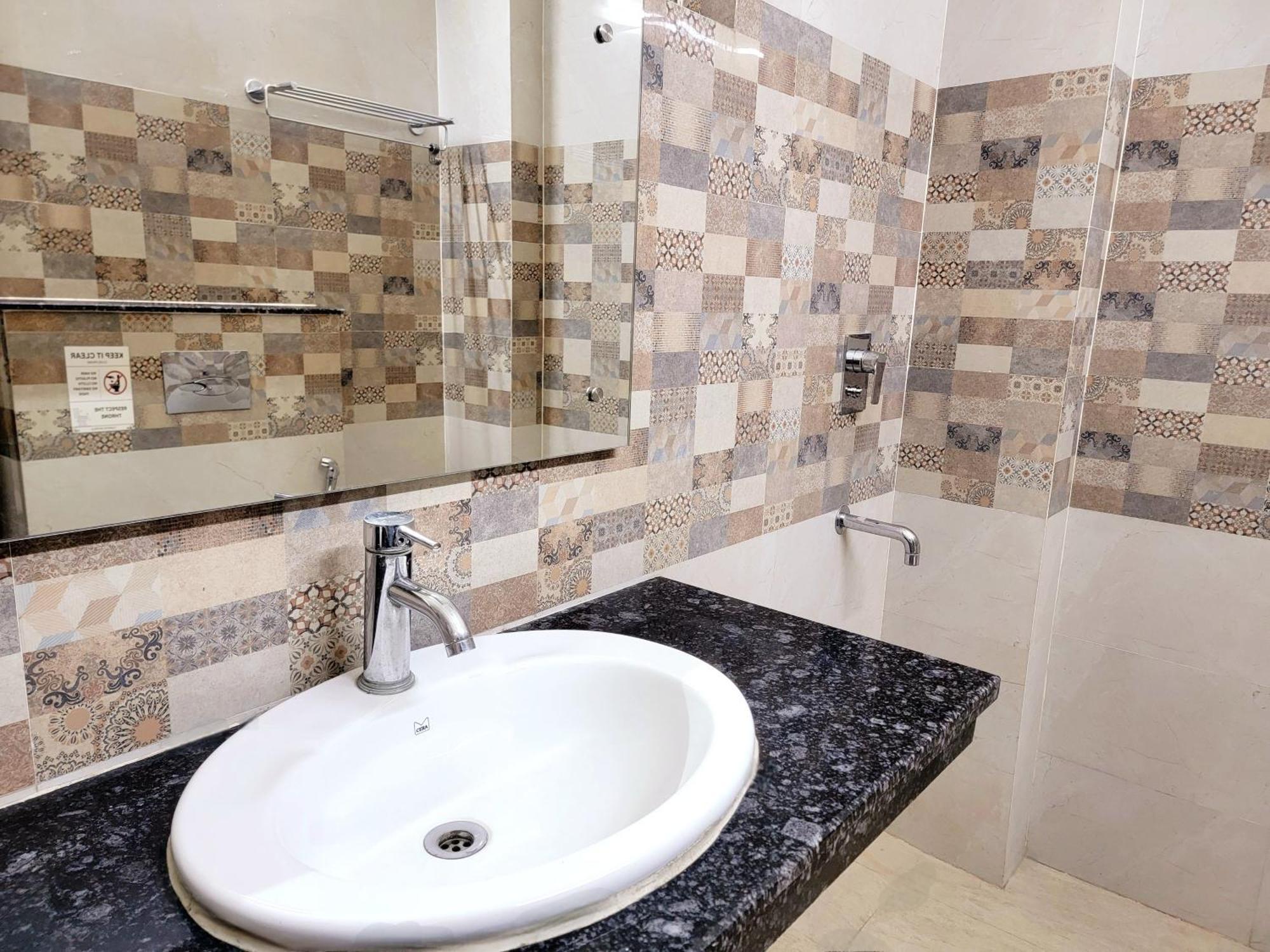 Hotel Vamsor Heights 1047 Gurgaon Exterior foto